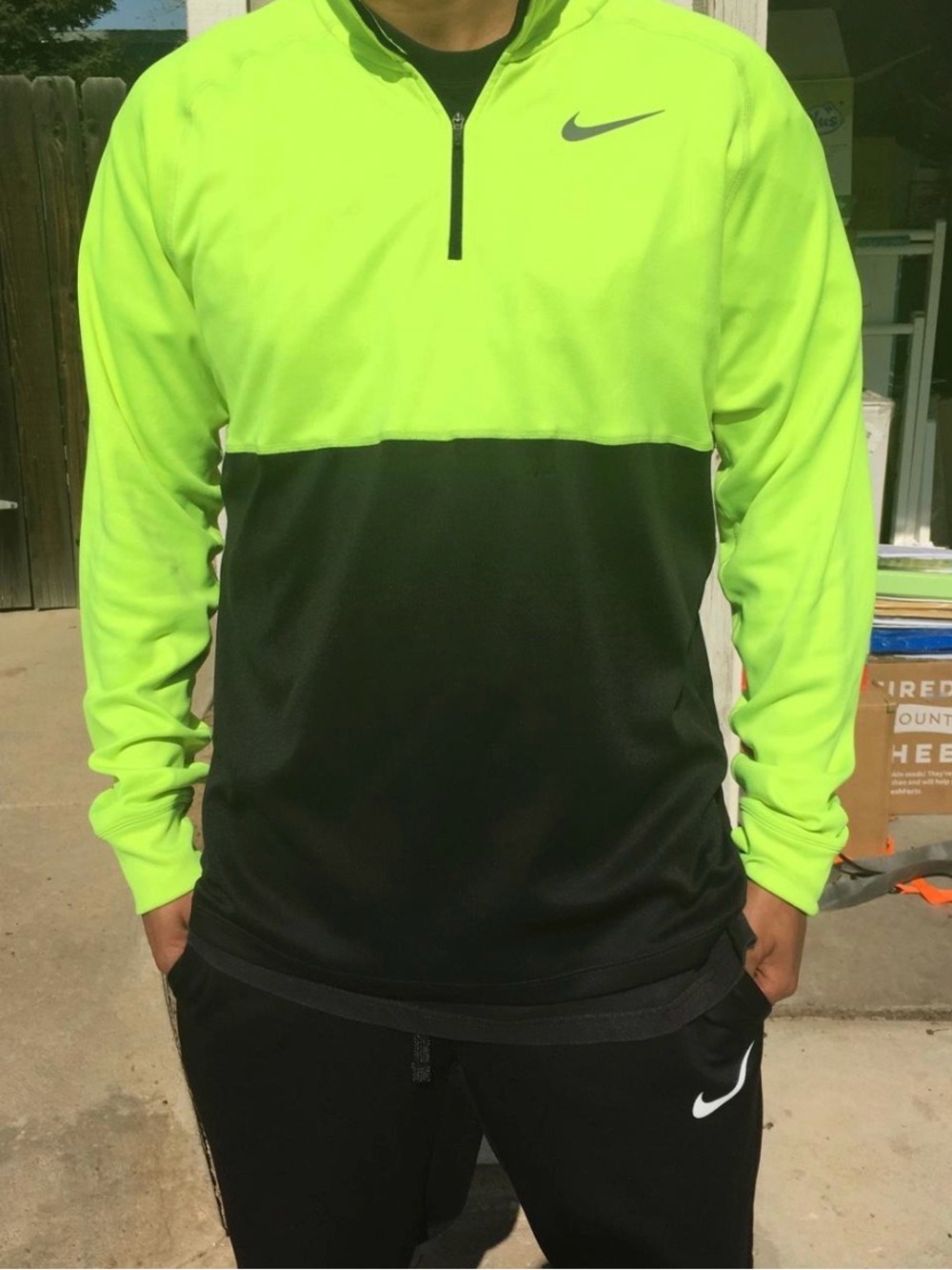 Nike Golf Therma-FIT Men’s Long Sleeve Pullover Neon Yellow/Gray Size Medium